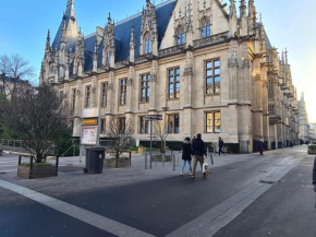 Rouen hyper centre ville Palais de Justice